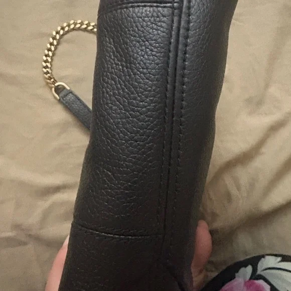 Michael Kors Black Shoulder Bag with Gold Chain - Picture 10 of 16